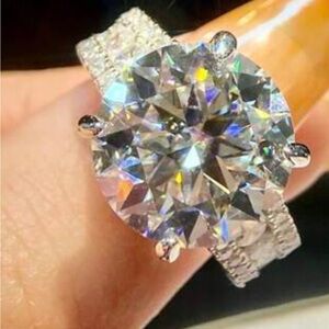 Engagement/Anniversary Ring. 10CT Moissanite VVS1 D Color,  925 Sterling Silver